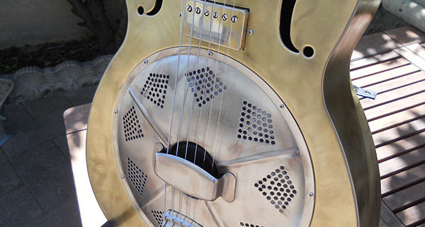 Restauro chitarra Dobo Republic